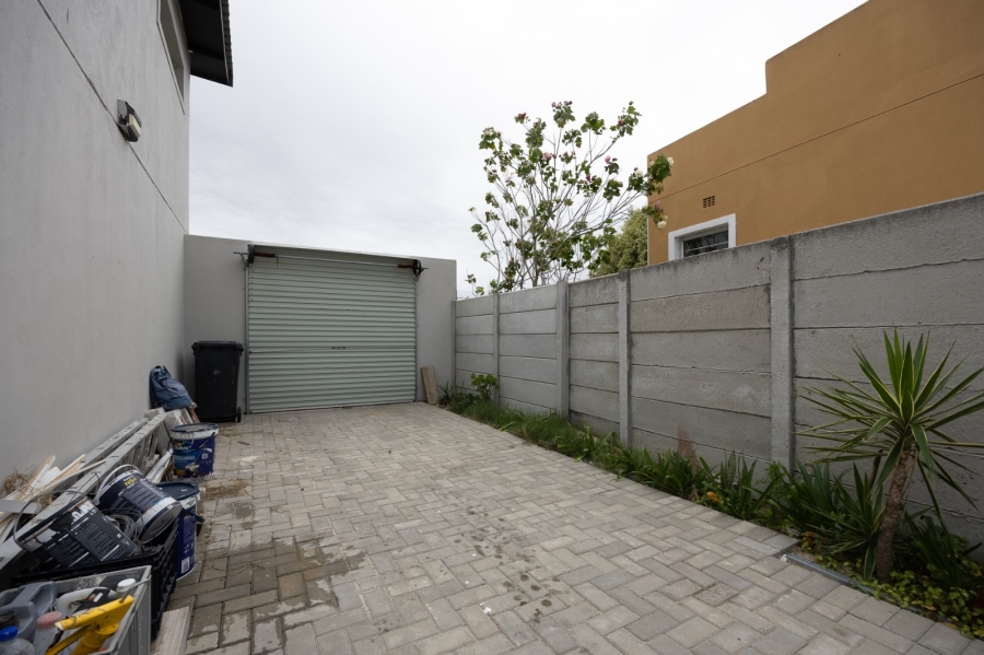 5 Bedroom Property for Sale in Rustdal Western Cape